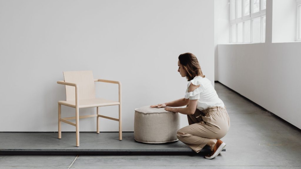 Avoiding Hospitality Furniture Delivery Delays 2 6