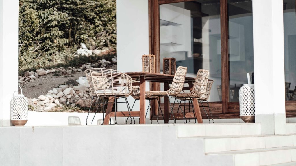Avoiding Hospitality Furniture Delivery Delays 1 hospitality furniture delivery